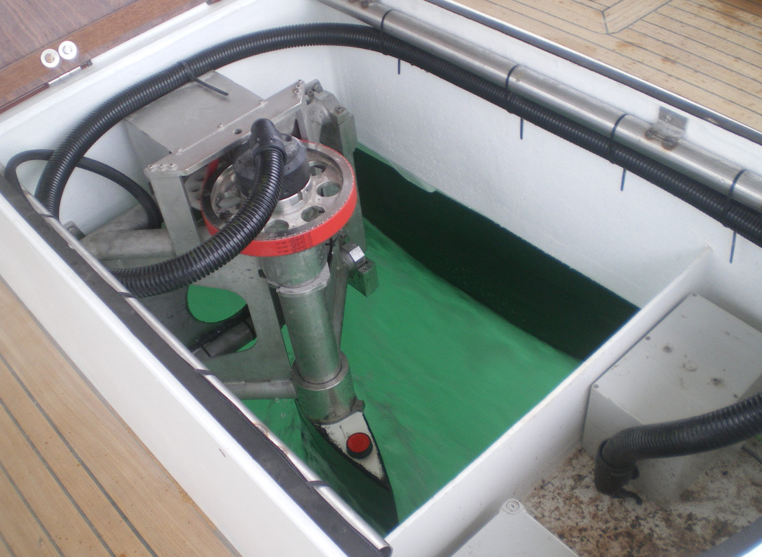 Ferry boat-pod propulsion electrique