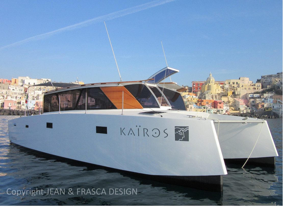 kairos catamaran moteur de voyage